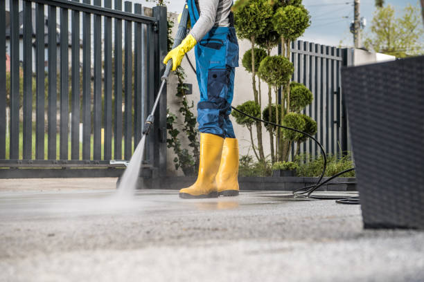 Best Gas Station Cleaning  in Como, WI